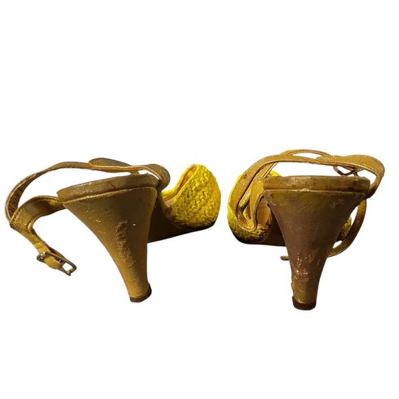 Vintage Yellow Woven Heels | 70s Slingback Sandals Made in Taiwan ROC Size 6.5 - Picture 4 of 4